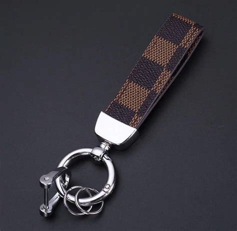 louis vuitton sleutelhanger tasje